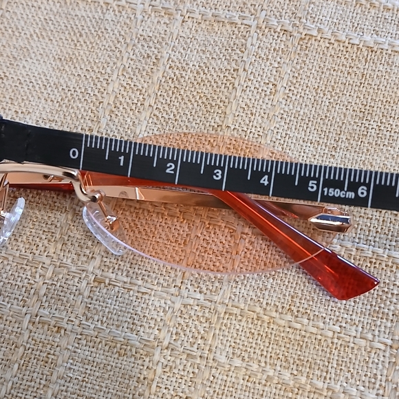 🤯2/$15 Dainty Light Pink Sunglasses - Picture 10 of 10